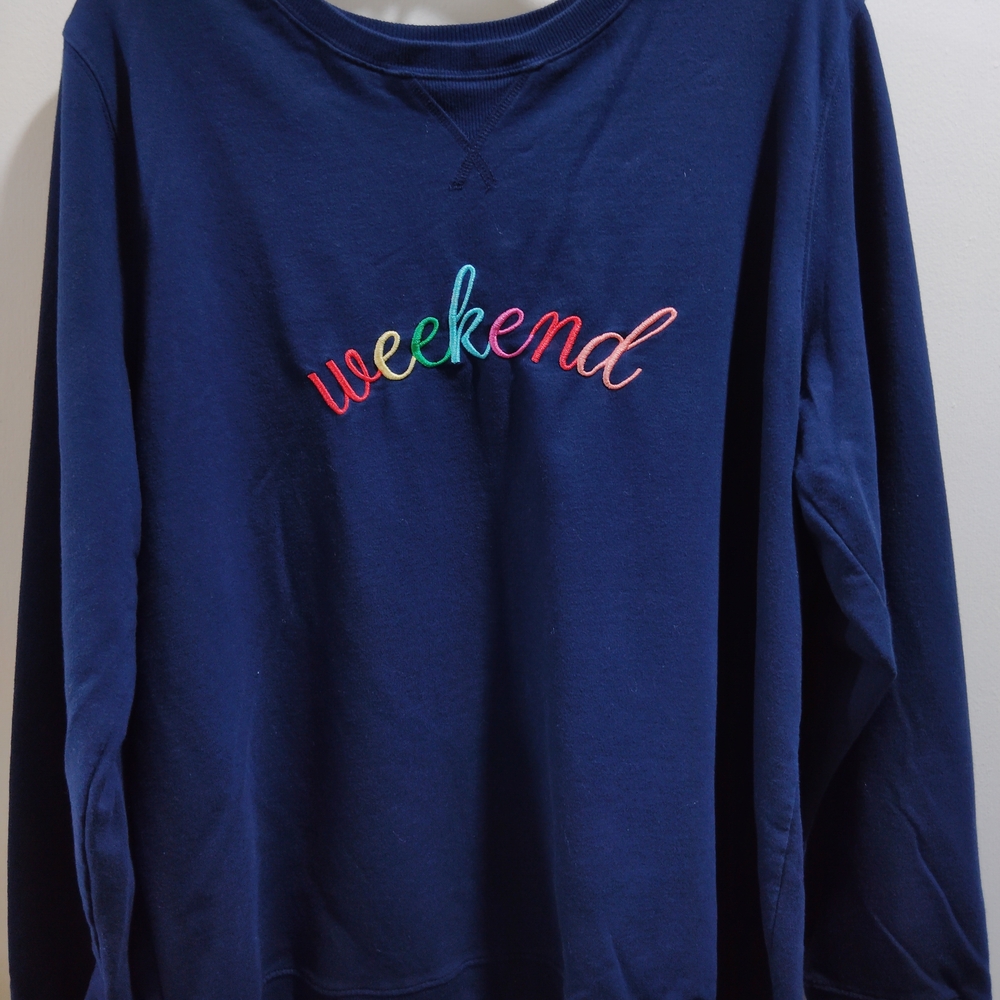 NWOT St. John's Bay Classic Navy Womens Sweatshirt Weekend Graphic Navy Blue